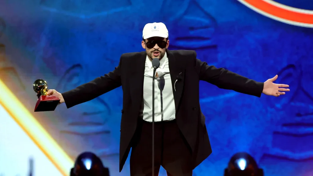 Bad Bunny en la premiación de los Latin Grammy 2025